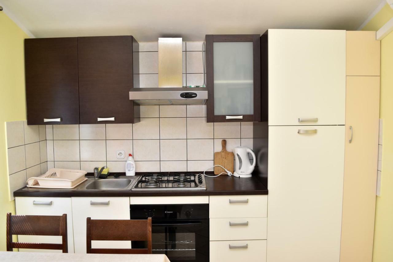 Apartmani Lun ヴィル エクステリア 写真
