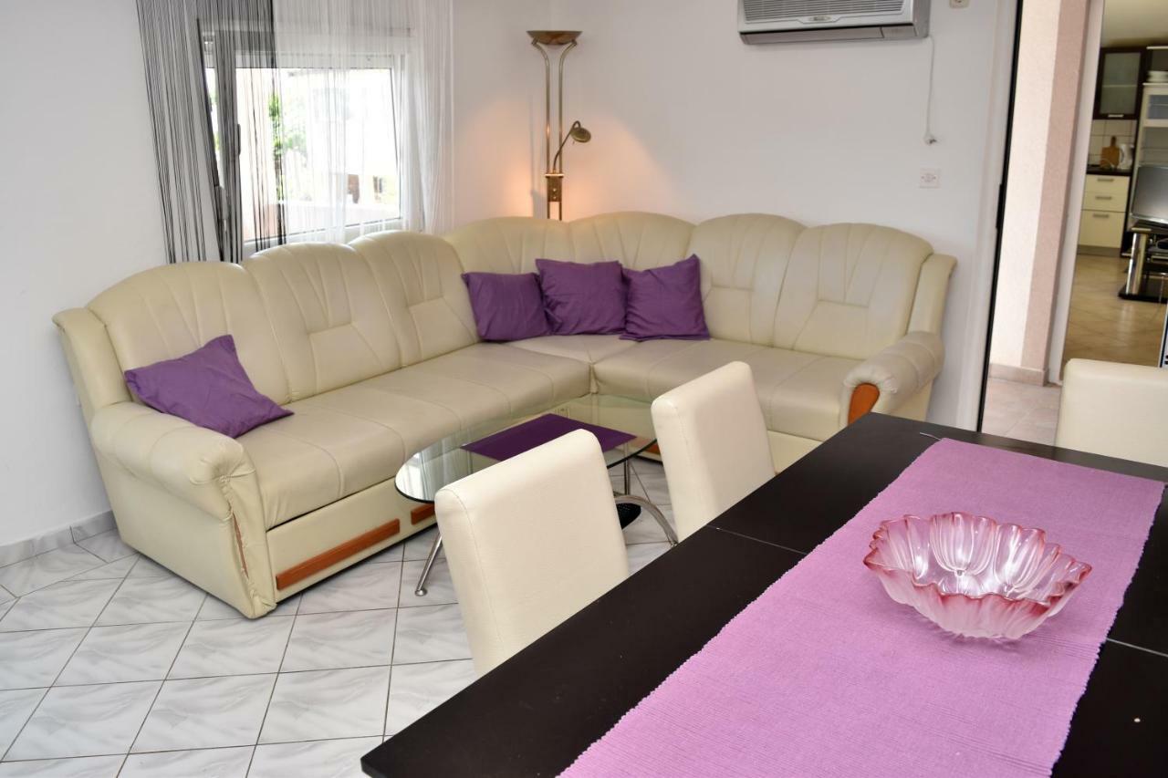 Apartmani Lun ヴィル エクステリア 写真